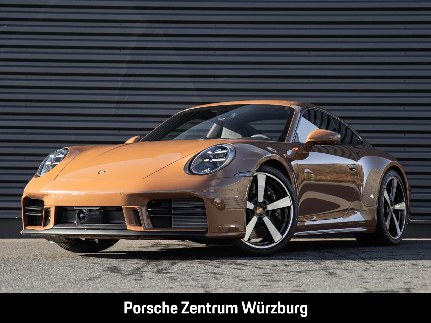 Porsche 992 911 Carrera 4S Burmester HA-Lenkung 21-Zoll