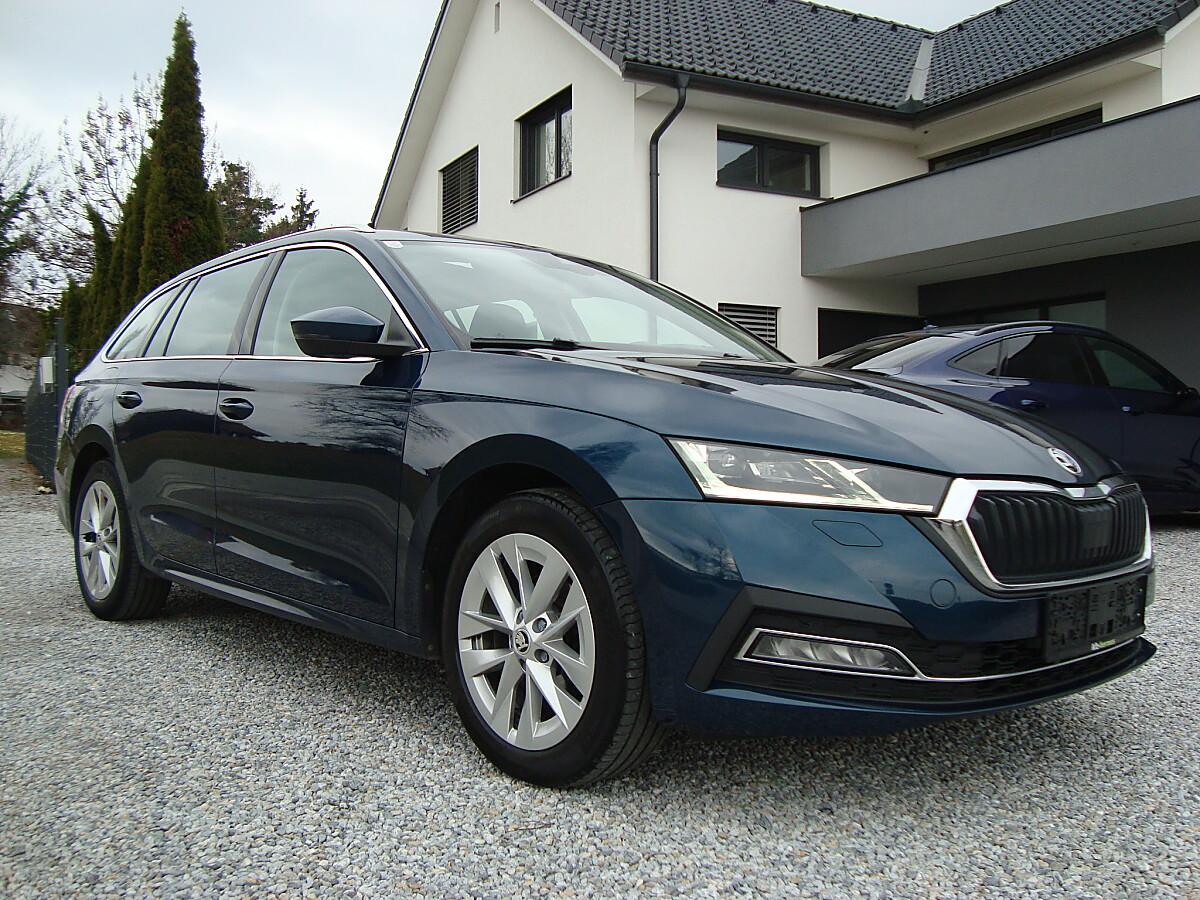 Skoda Octavia Combi 2,0 TDI Style DSG Panorama Matr...