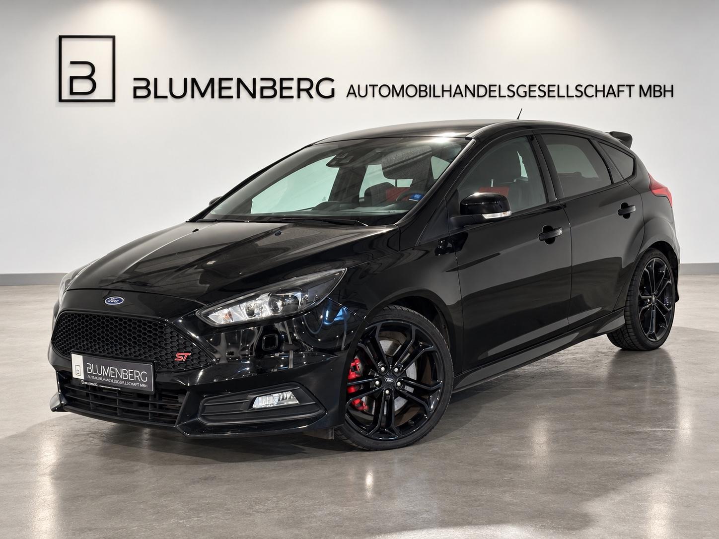 Ford Focus 2.0 EcoBoost Lim. ST*Recaro,Navi,Kamera*