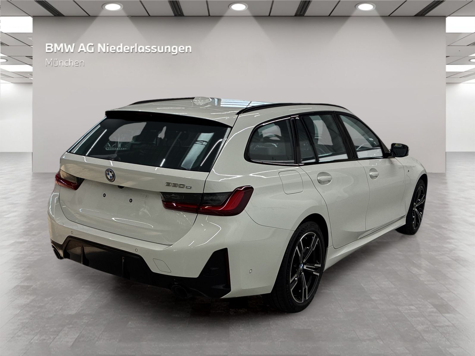 BMW 330e Touring M Sport AHK Harman K Kamera LED foto 4