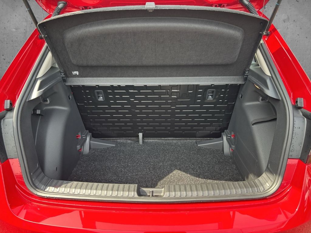 Fahrzeugabbildung SKODA Fabia ESSENCE 1.0 Apple CarPlay Kinders. Vorb.