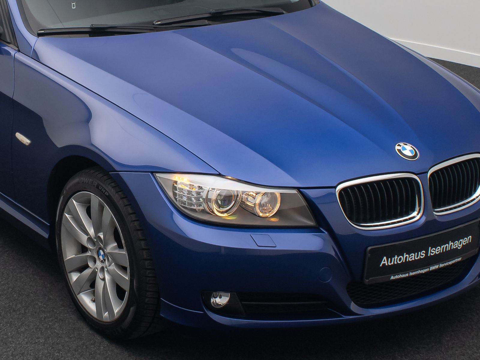 Fahrzeugabbildung BMW 318i Tempomat XenonPDC Komfort Sportsitz 17"WR