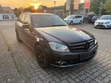 Mercedes-Benz C 200 C -Klasse T-Modell C 200 T CDI*Leder - Mercedes-Benz C 200 aus 2011 mit Diesel-Antrieb: Kombi