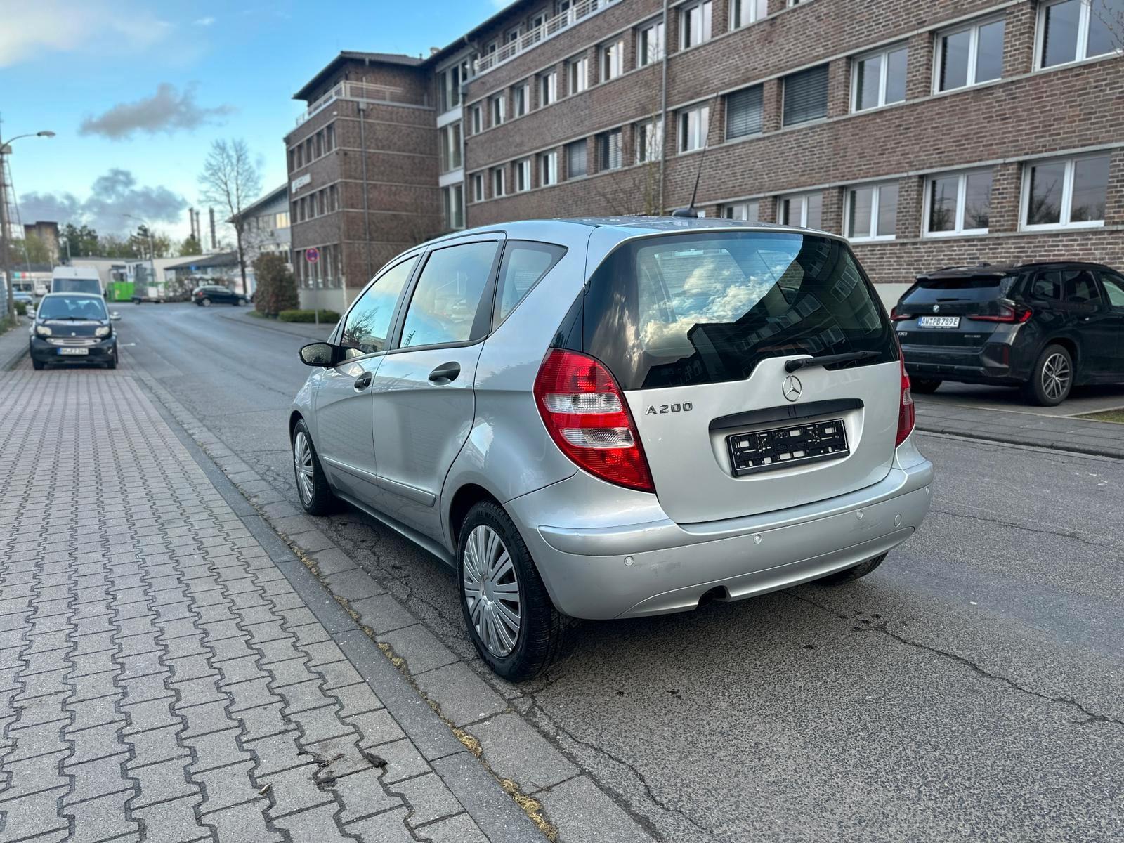 Mercedes-Benz A 200  AUTOMATIK
