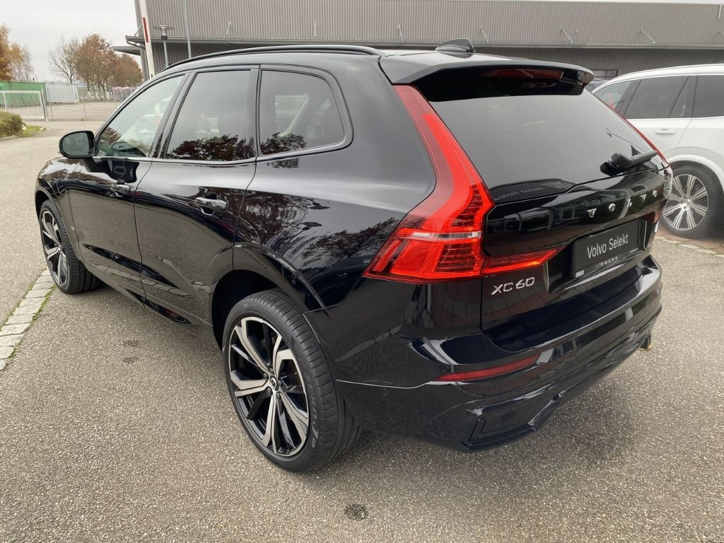 Volvo XC60 Ultimate Dark Recharge Plug-In Hybrid T8 AW imagem 3