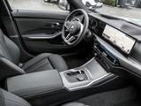 BMW 320i M SPORT + HuD + Pano + AHK + Abstand + SHZ - BMW 320 in Dresden