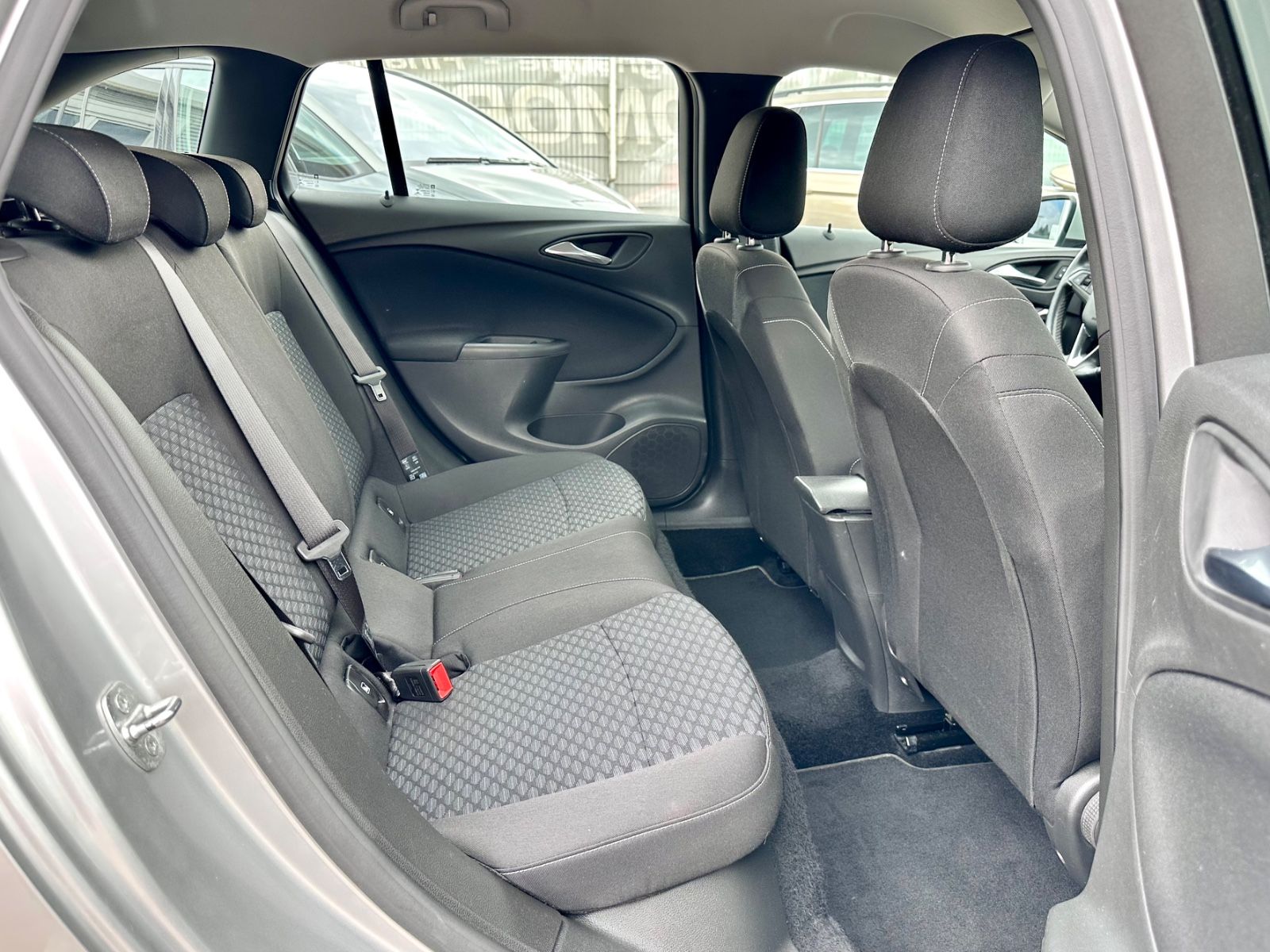 Fahrzeugabbildung Opel ASTRA K SPORTS TOURER 120 JAHRE*AUTOM+MOD.2020