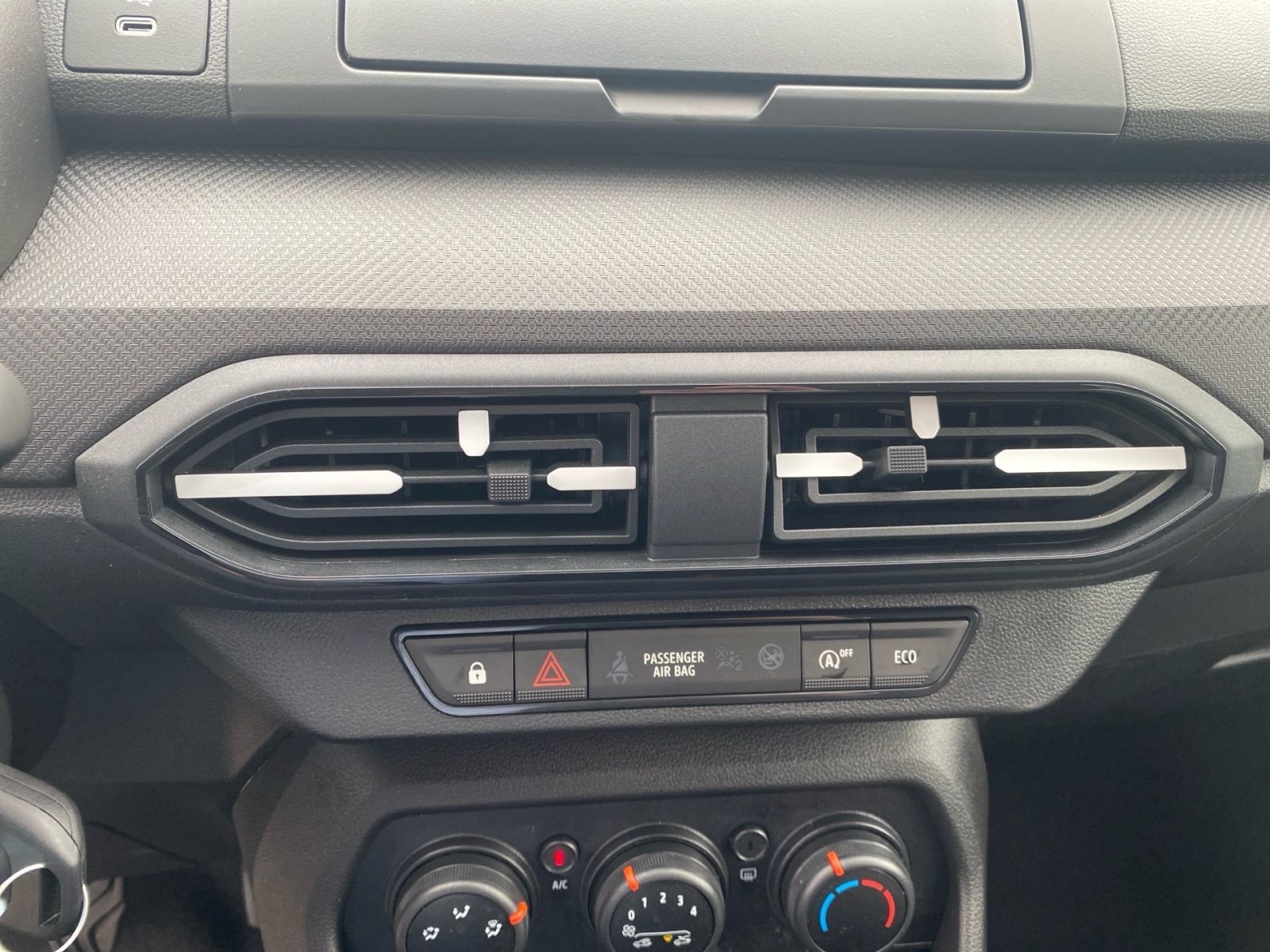 Fahrzeugabbildung Dacia Jogger Essential Eco-G 120 Autogas+Benzin*PDC*LE
