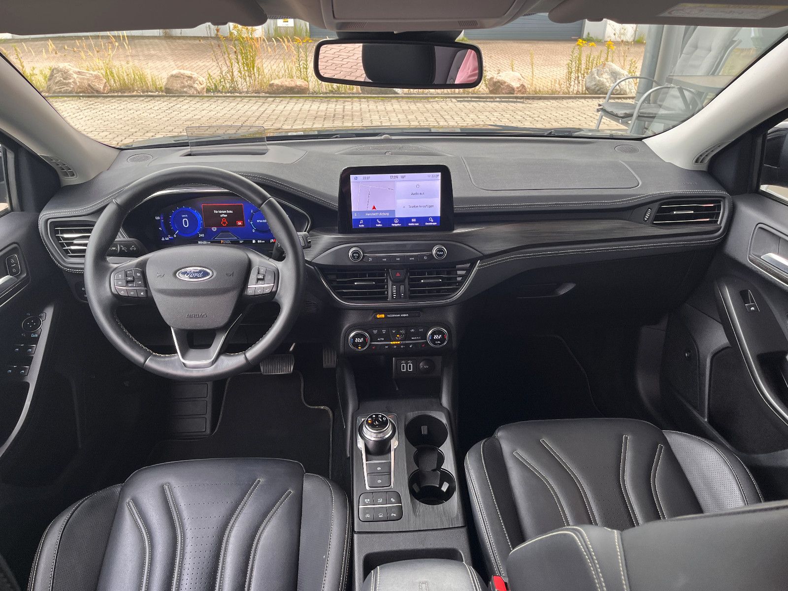 Fahrzeugabbildung Ford Focus Lim. Vignale
