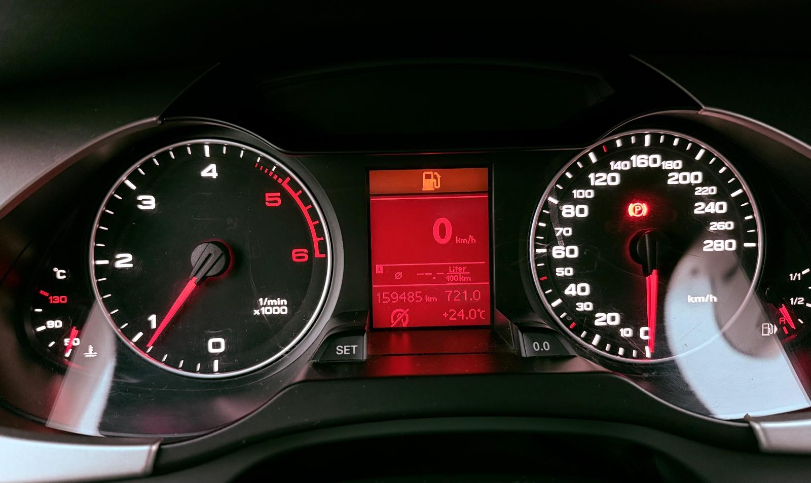 Audi Quattro 2011 — photo 12