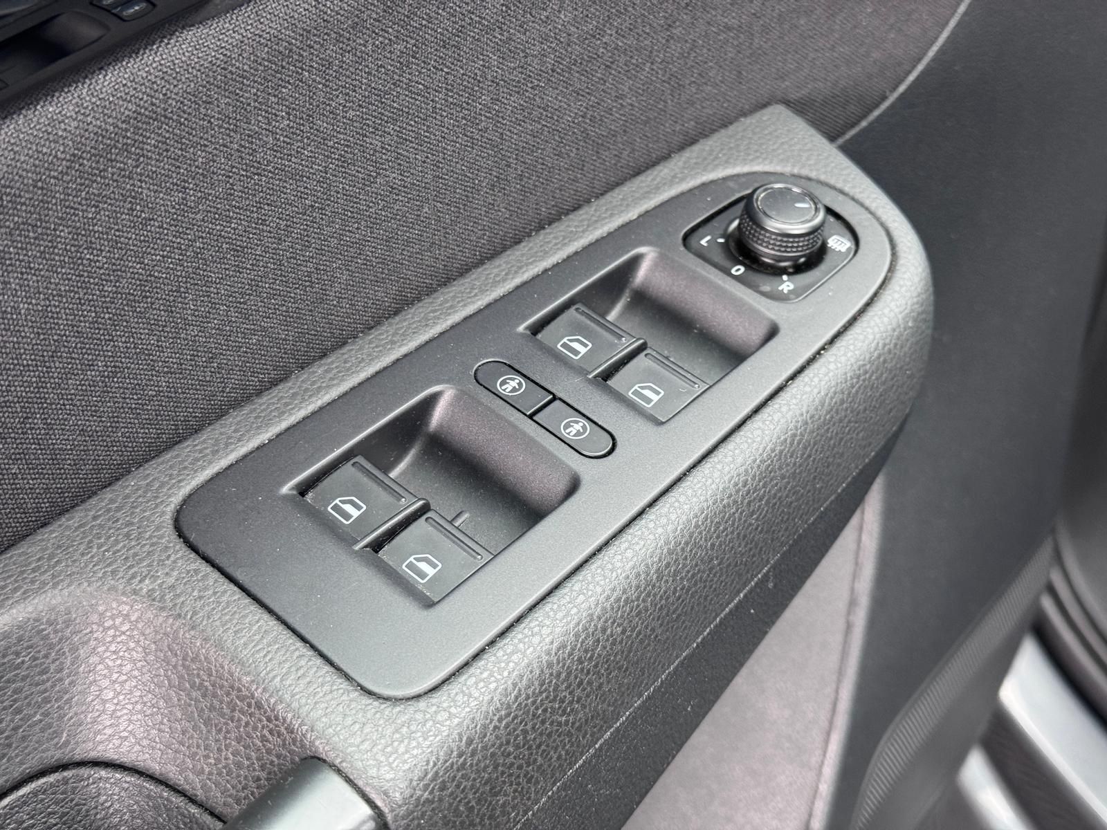 Fahrzeugabbildung SEAT 2.0 TDI 7-SITZER/ACC/AHK/KEYL/DCC/STDHZ/RCAM/DAB