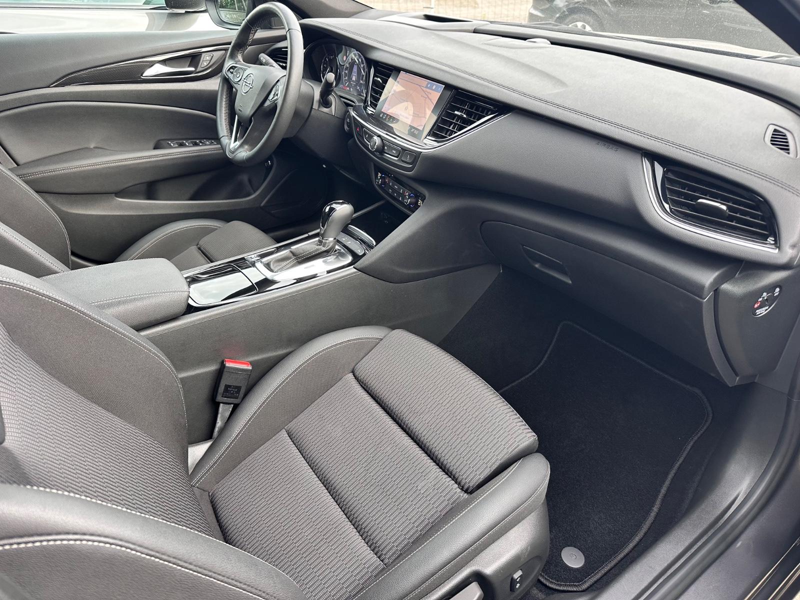 Opel Insignia B ST Navi Massage HuD Kamera ACC AHK