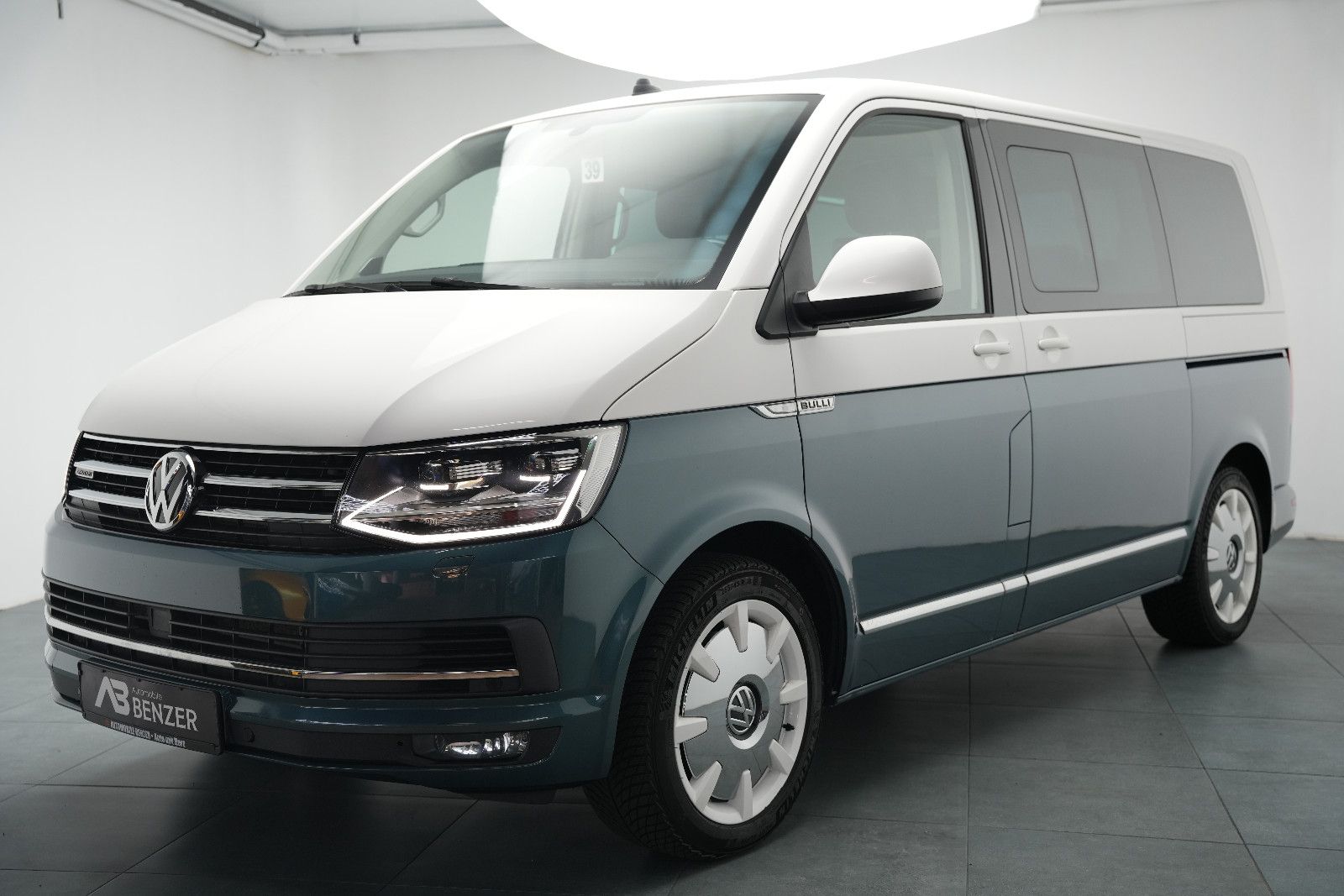 Fahrzeugabbildung Volkswagen T6 Multivan Generation S *7-Sitz*DynAudio*Kamera