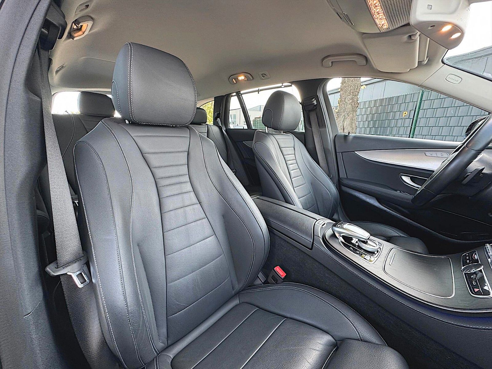 Fahrzeugabbildung Mercedes-Benz E 300 de AMG Line Business *Widescreen*LED*