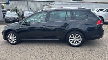 Volkswagen Golf - 8
