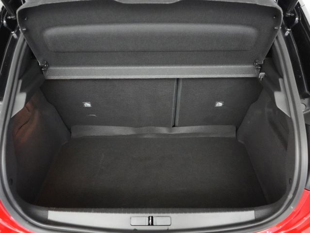 Corsa F FACELIFT YES+LED-LICHT+SITZHEIZUNG+LENKR