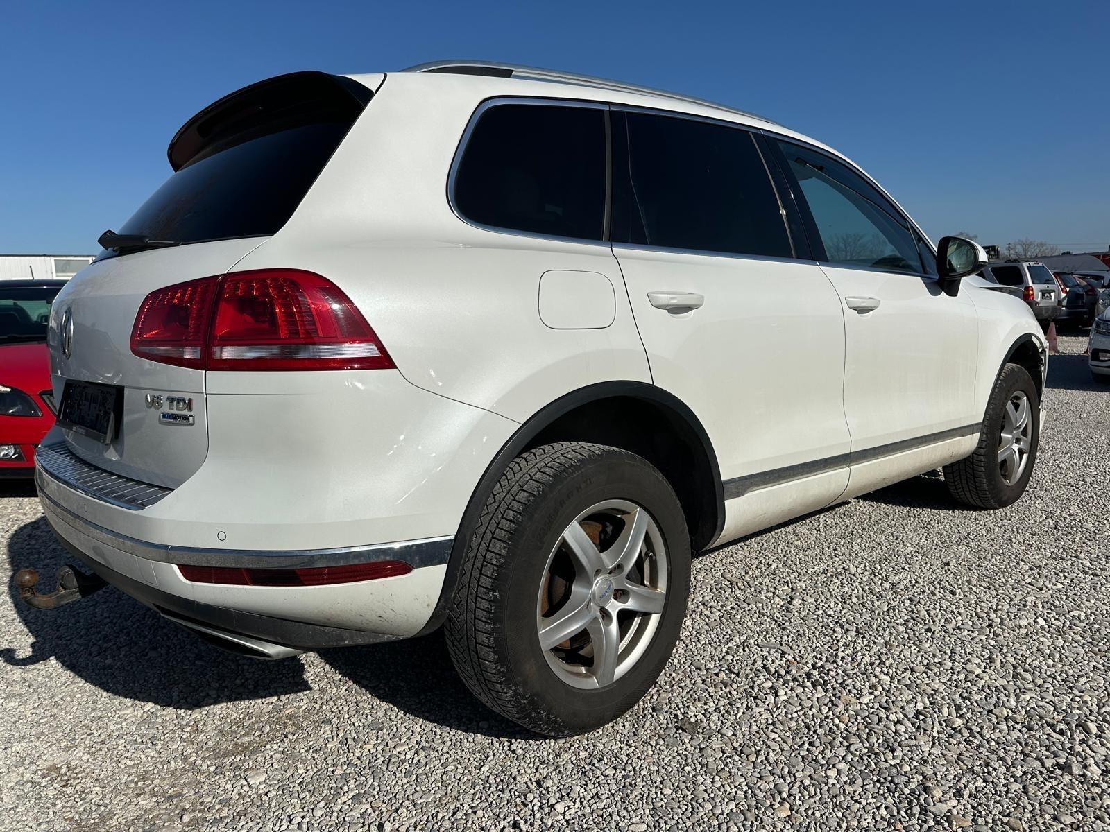 Volkswagen Touareg V6 TDI Terrain Tech 4-Motion EXCLUSIVE