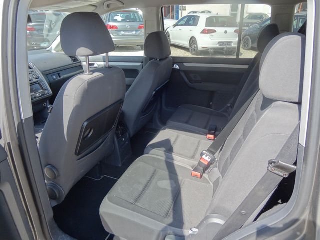 Fahrzeugabbildung Volkswagen Touran Freestyle BlueMotion/