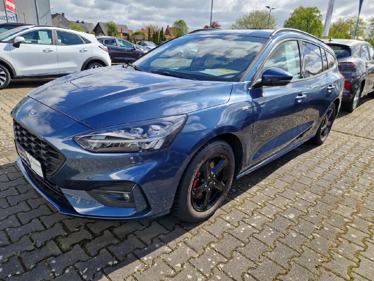 Ford Focus Turnier ST-Line X *LED ACC RFK