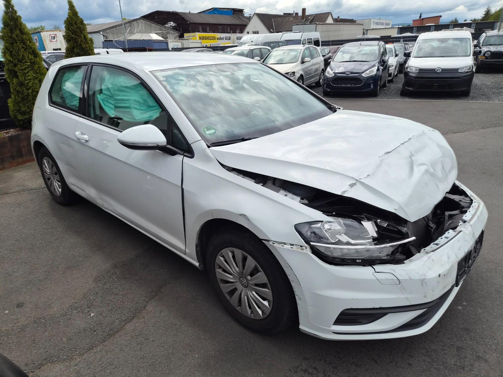 Volkswagen Golf VII Lim. 1.0 86Ps. Motor läuft-Auto fährt..