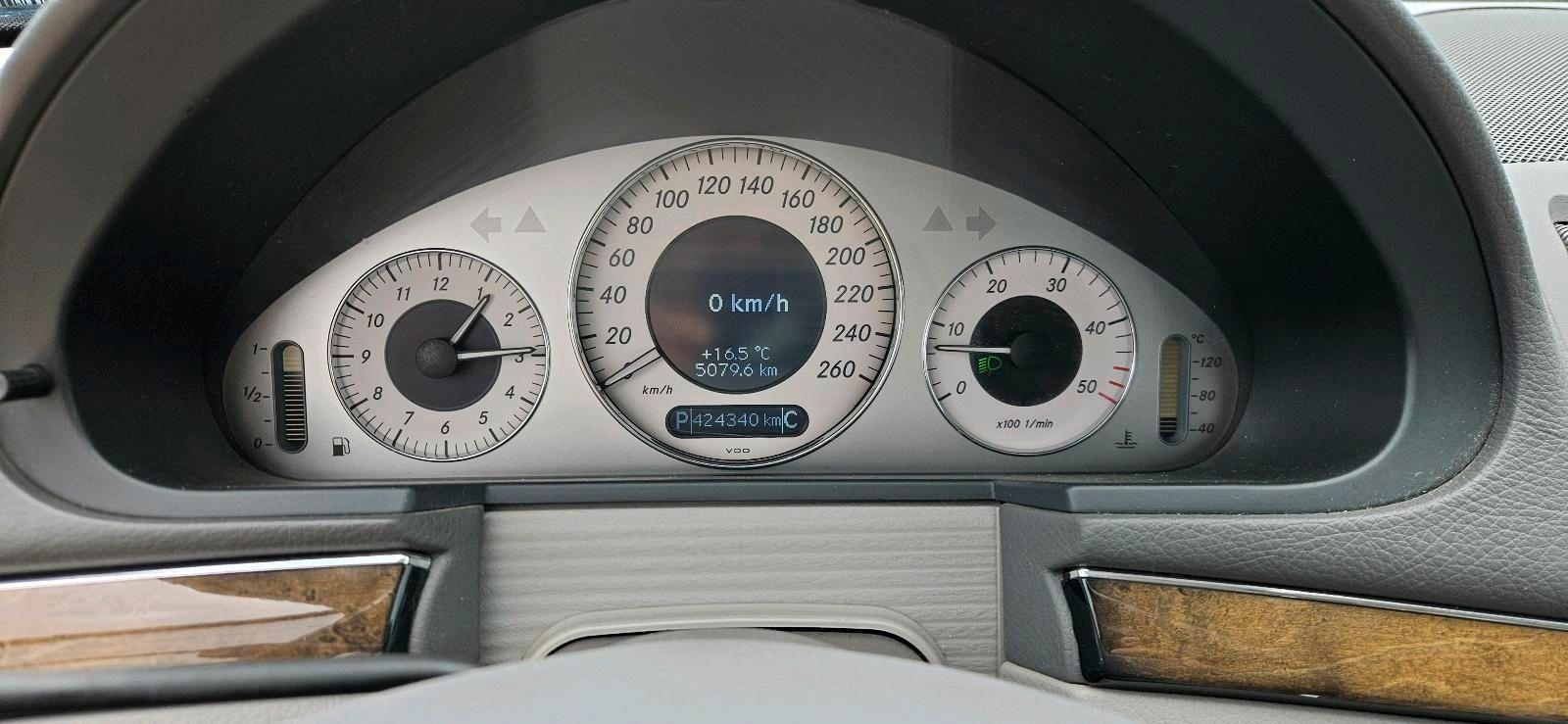 Mercedes-Benz E280 2004 — photo 6