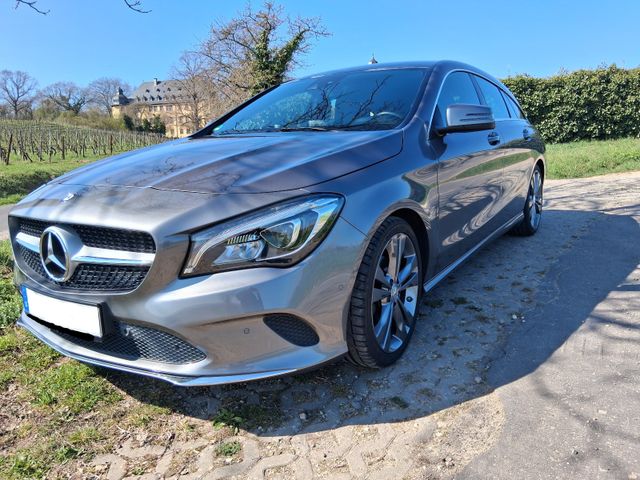 MERCEDES-BENZ CLA 200 Shooting Brake Urban / Steuerkette neu