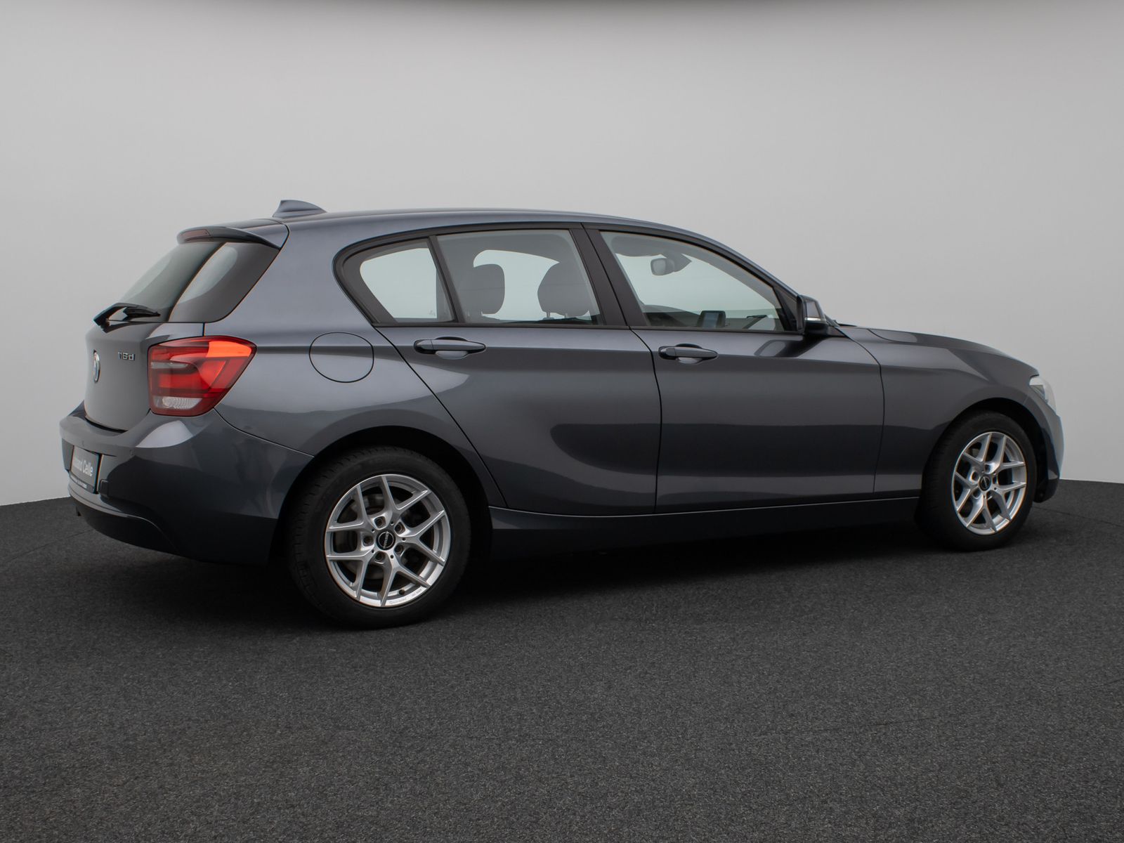 Fahrzeugabbildung BMW 116d  Advantage Paket Plus Glasdach AHK PDC Navi