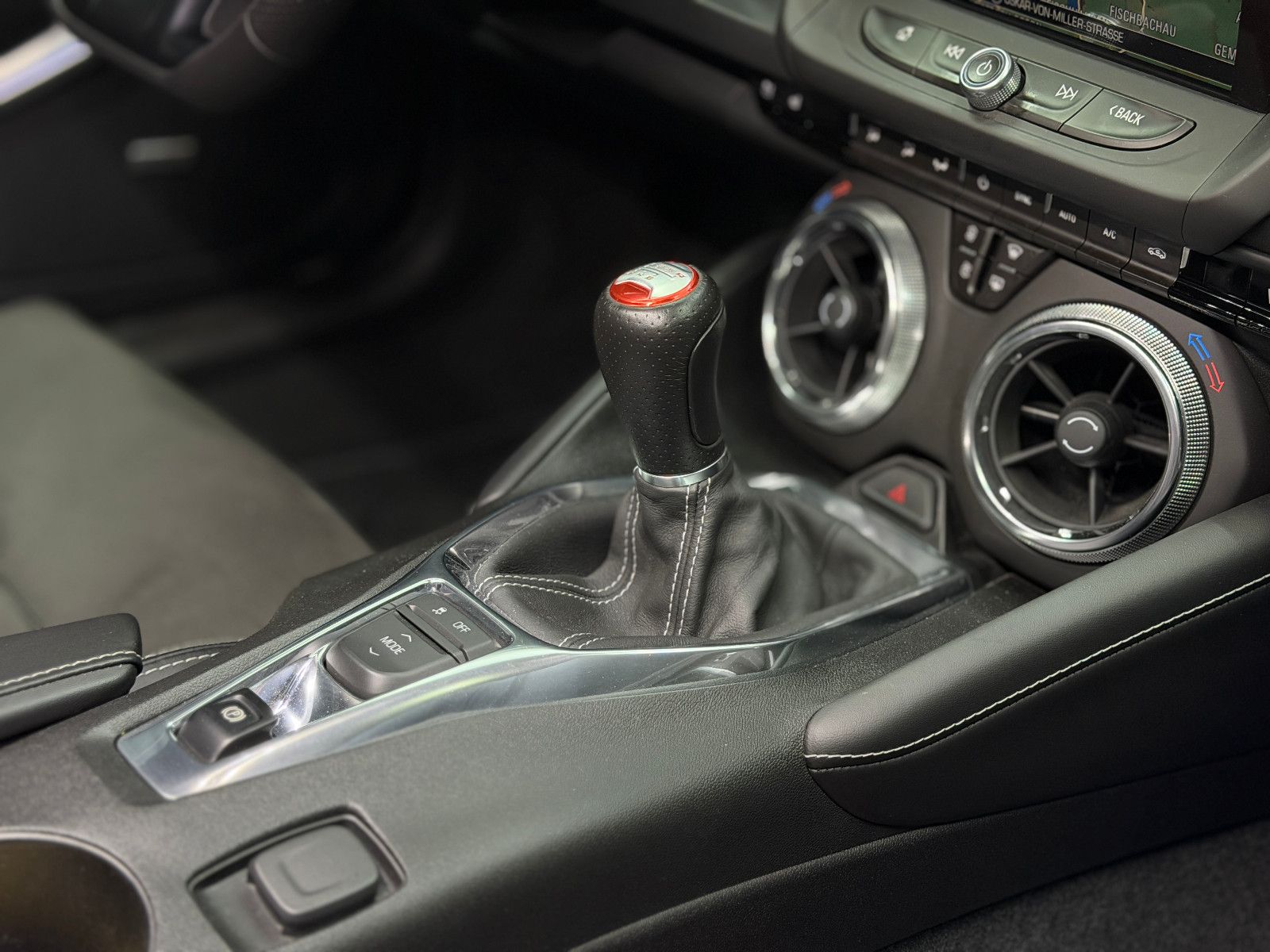 Fahrzeugabbildung Chevrolet Camaro Coupé V8|SCHALTER|RECARO|DEUTSCHES FZG|