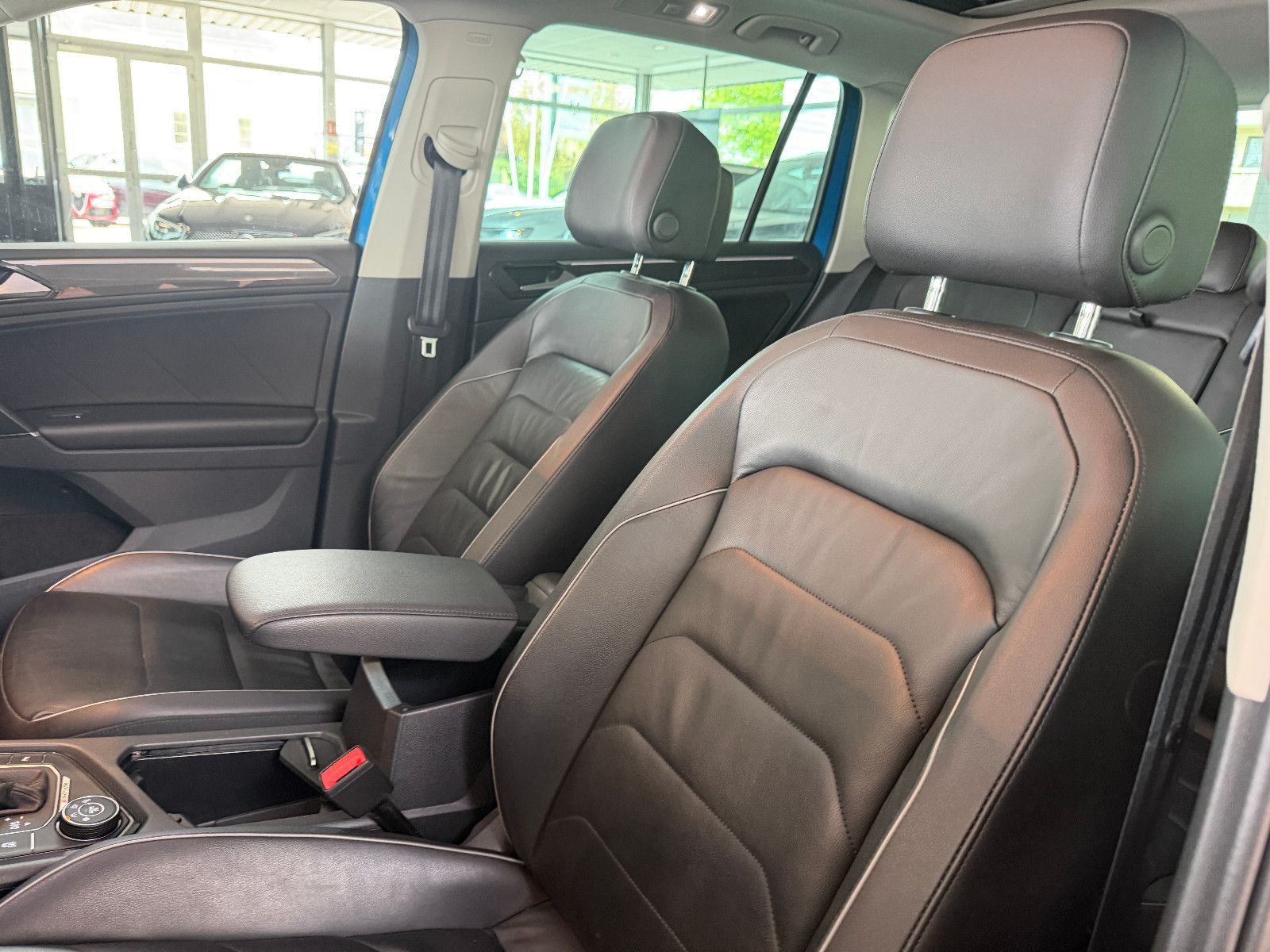 Fahrzeugabbildung Volkswagen Tiguan Highline /VIRTUAL/PANO/MEMORY/HUD/KAMERA