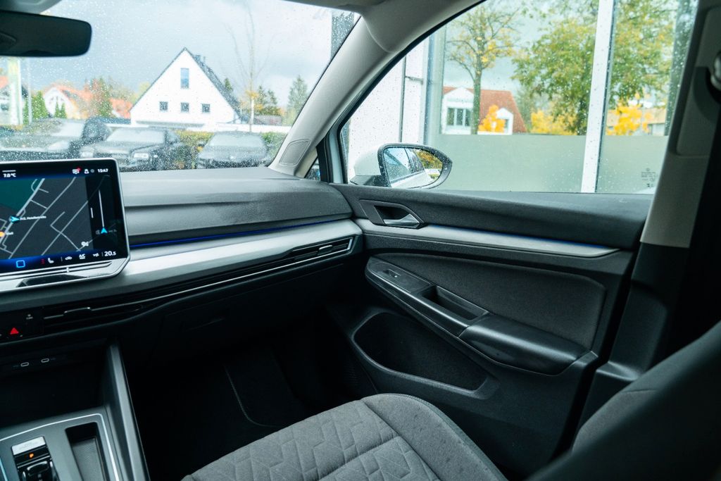 Volkswagen Golf 8 2.0 TDI LIFE/ BUSINESS/ AHK/ LED+ Volkswagen Golf 8 2.0 TDI LIFE/ BUSINESS/ AHK/ LED+