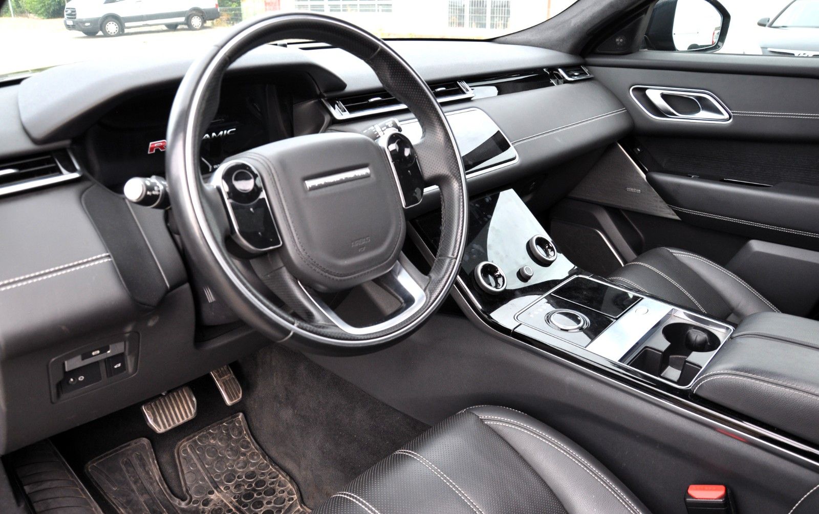 Land Rover Range Rover Velar R-Dynamic SE Design-Paket foto 5