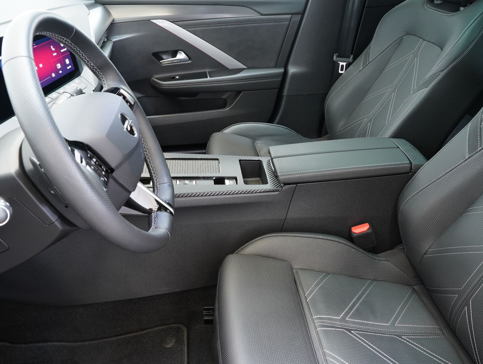 Fahrzeugabbildung Opel Astra L Lim. 5-trg. Ultimate INTELLILUX/PANORAMA