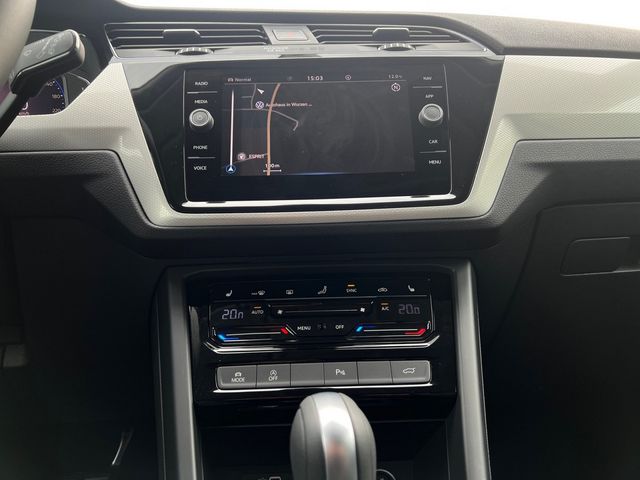 Touran MOVE 1,5l TSI*150PS*DSG*AHK*APP*Kamera*IQ