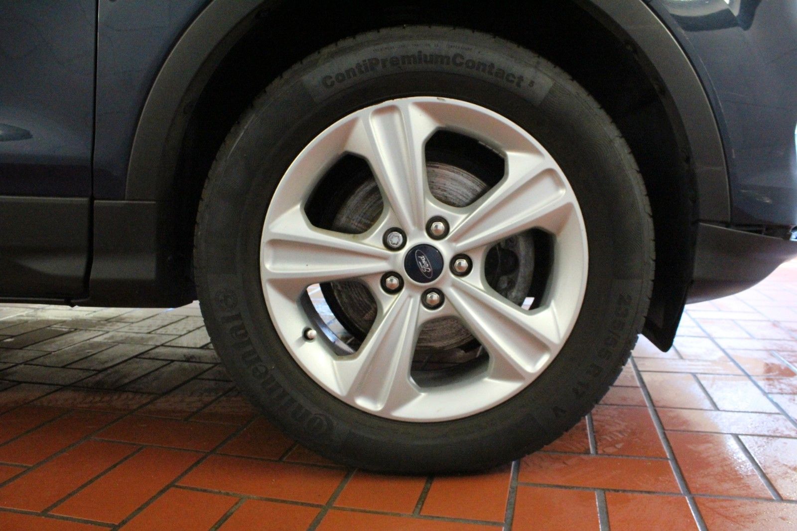 Fahrzeugabbildung Ford Kuga 1,5 Trend 4x2 Gewerbespecial
