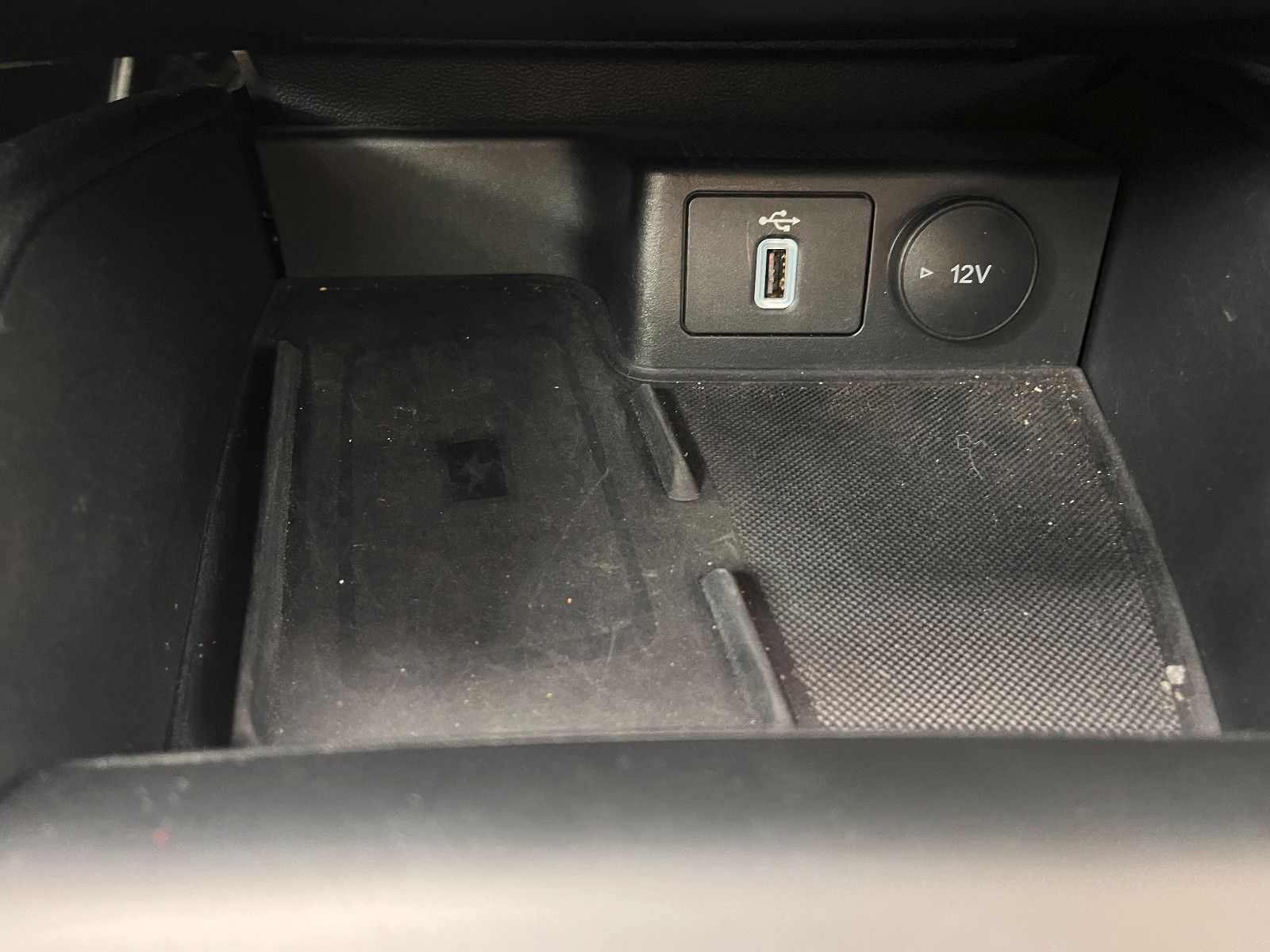 Fahrzeugabbildung Ford Focus Turnier ST