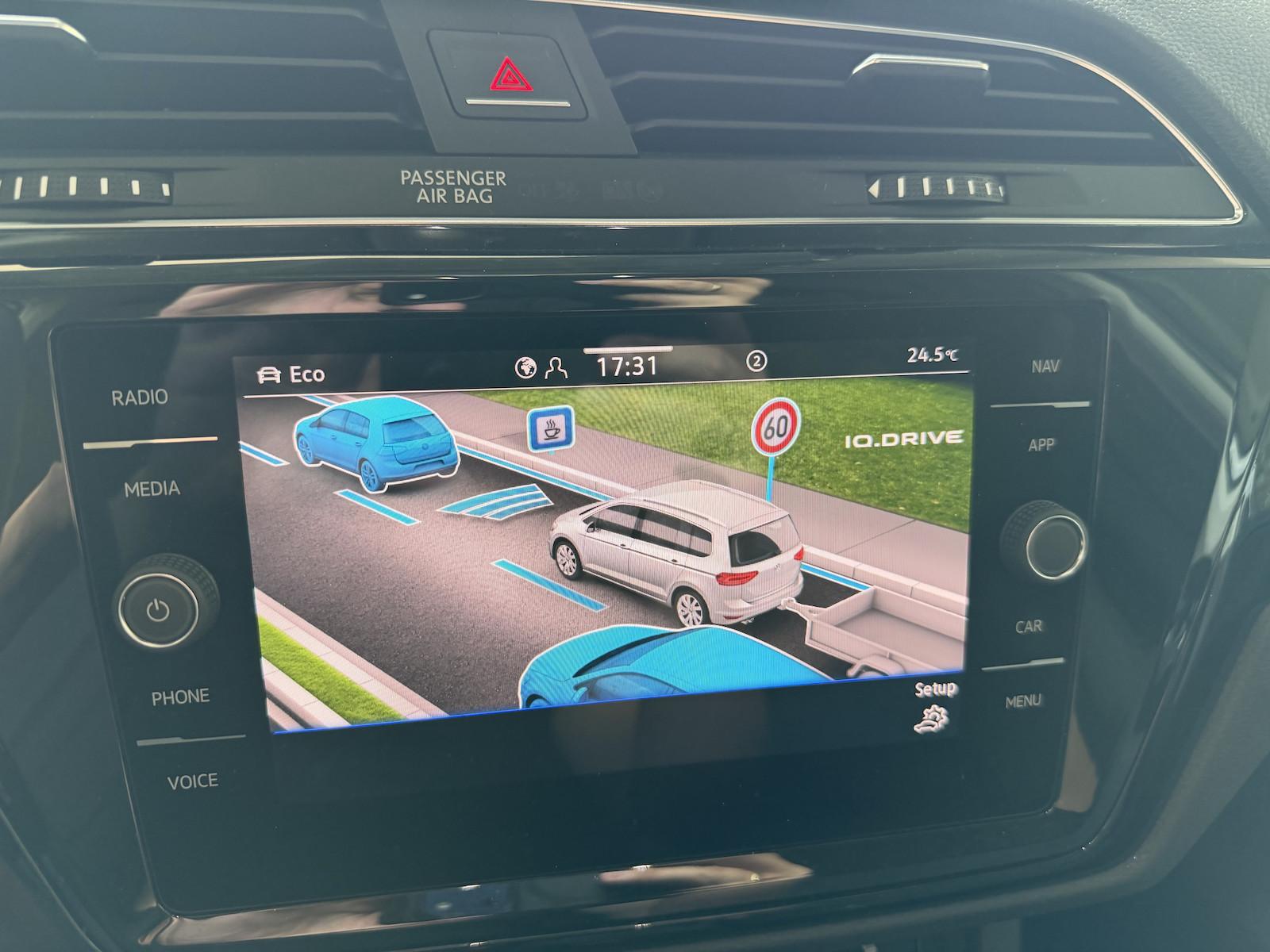 Volkswagen Touran 1,5TSI DSG Highline LED 7 Sitze NAVI AHK, миниатюра 19