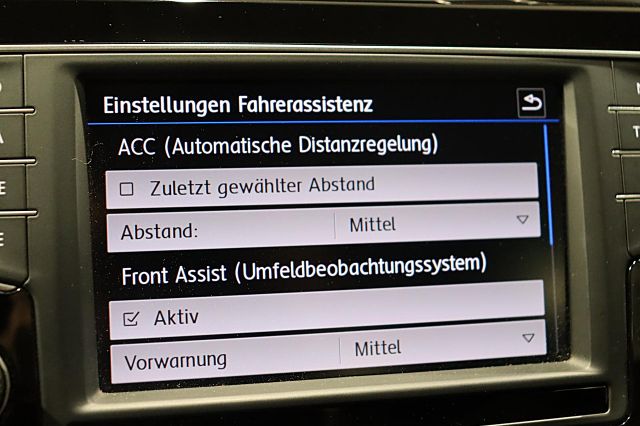 Touran 1.8TSI Highline179PS NAVI TEMPOMAT 7Sitze