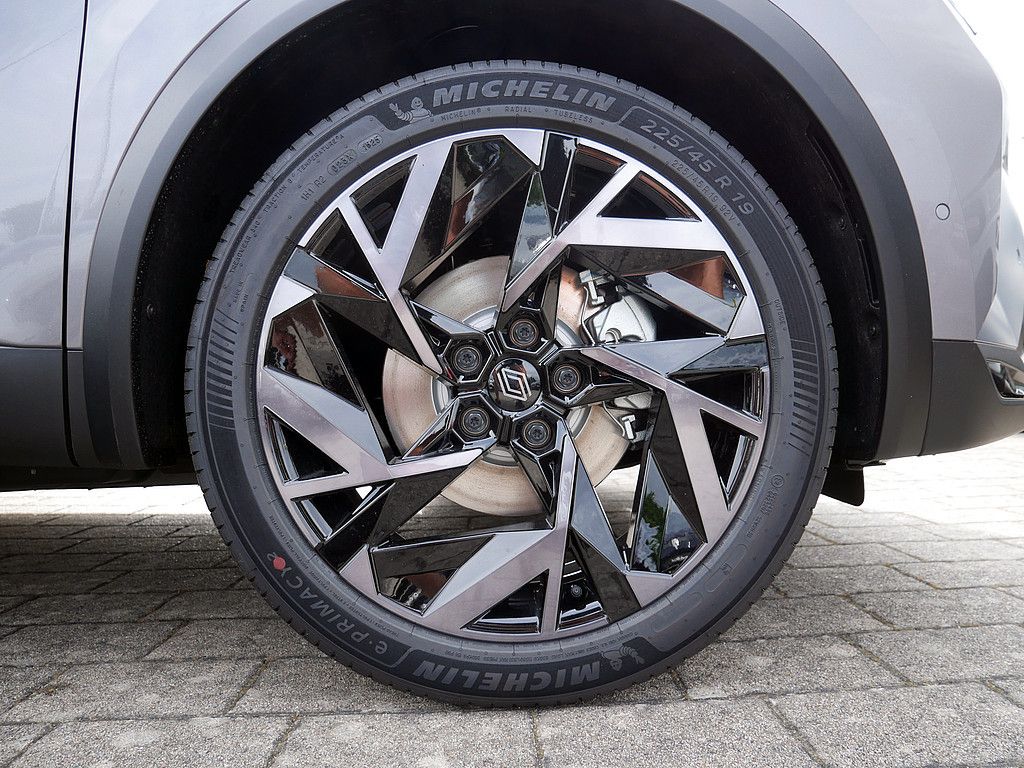 Fahrzeugabbildung Renault Captur Esprit Alpine E-Tech Full Hybrid 160