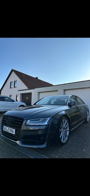 Audi S8