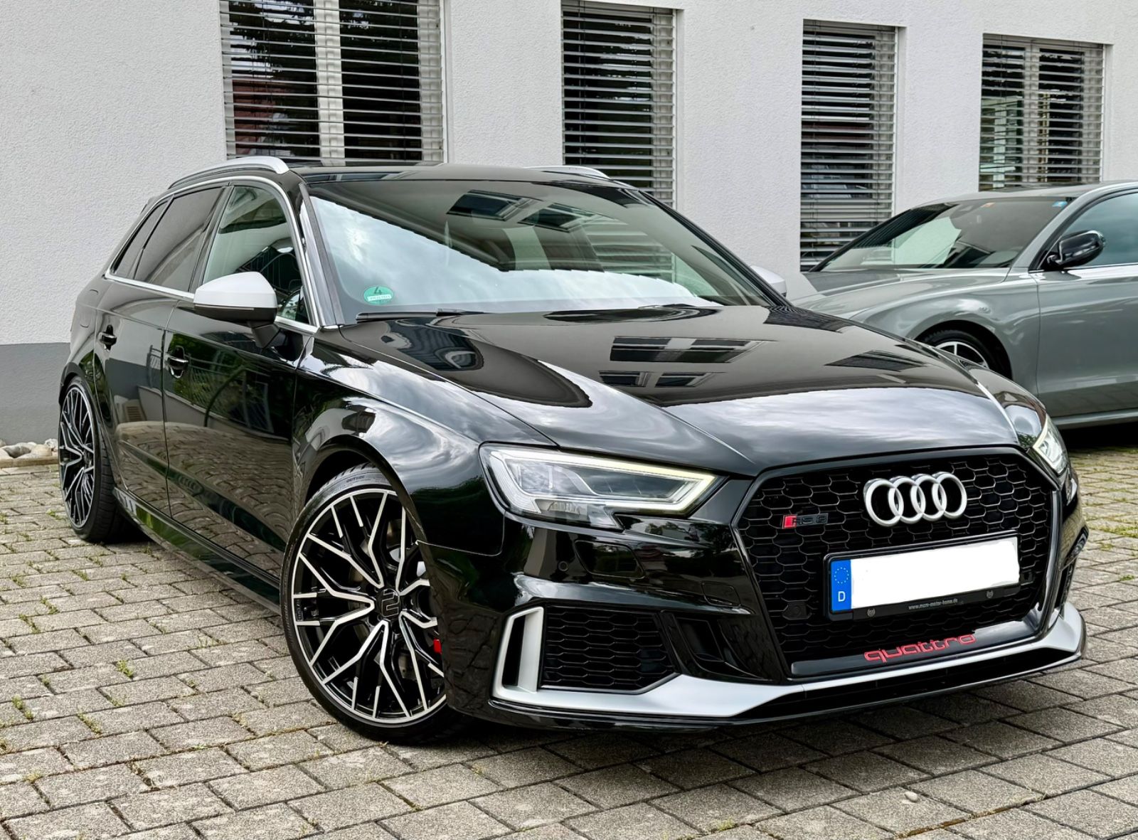 AUDI RS3 Sportback quattro *KeinOPF* Mega Ausstattung
