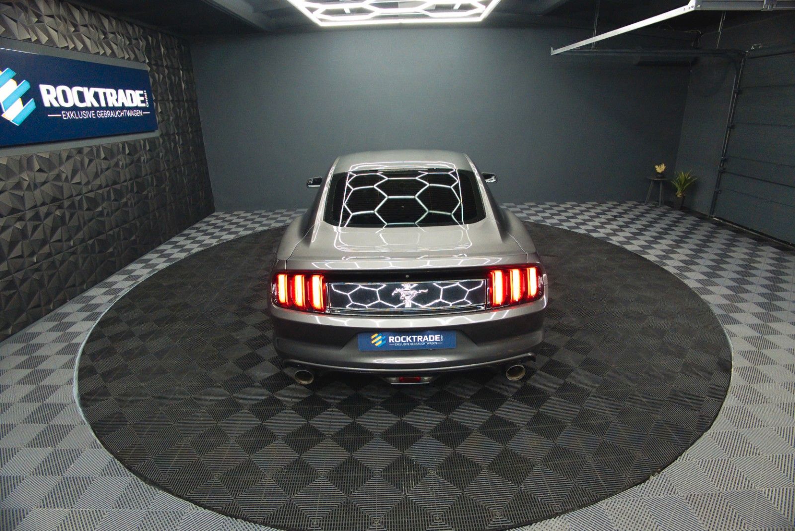 Fahrzeugabbildung Ford Mustang 3.7 V6 GT Coupe 19Zoll | Xenon | Kamera