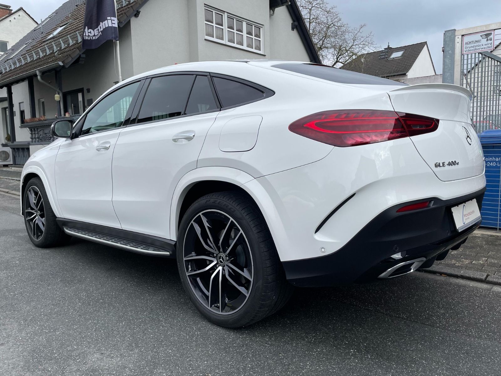 Fahrzeugabbildung Mercedes-Benz GLE 400 e Coupé Facelift |AMG|HUD|360°|22"|AHK