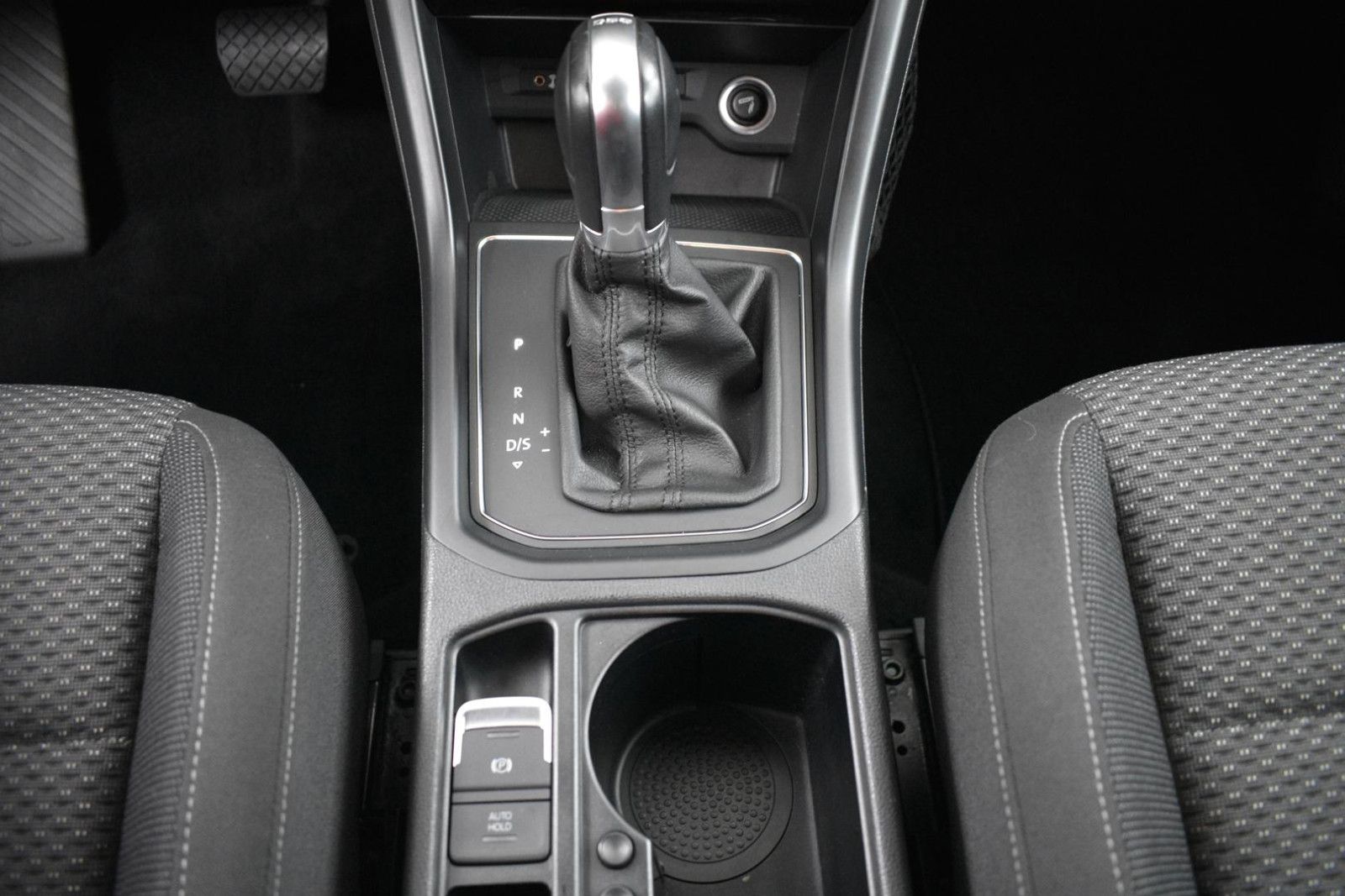 VW Touran 1.4 TSI Comfort 7SI+NAVI+LED+SHZ+ACC+AHK+ - Image 21