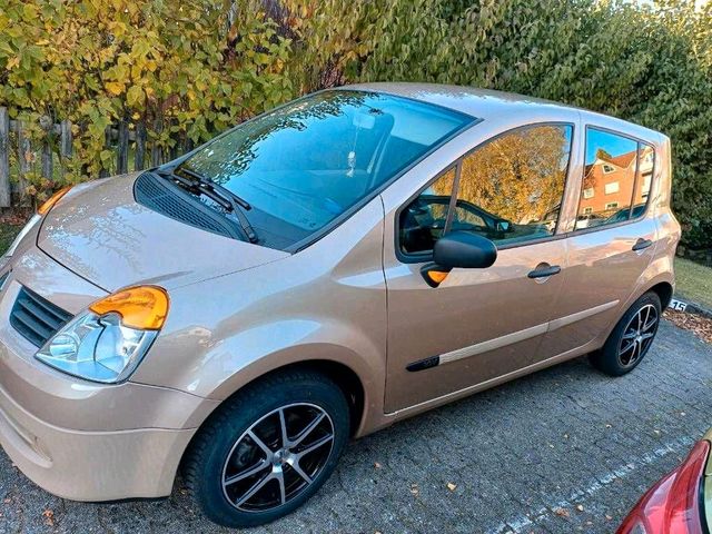 Renault modus 2005 Mit Stand für zwei Fahr...