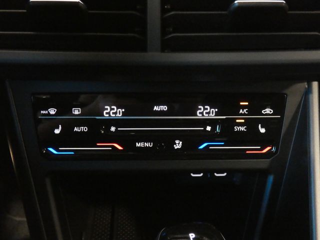 Polo 1.0 TSI R-Line DSG PANO KAMERA GARANTIE