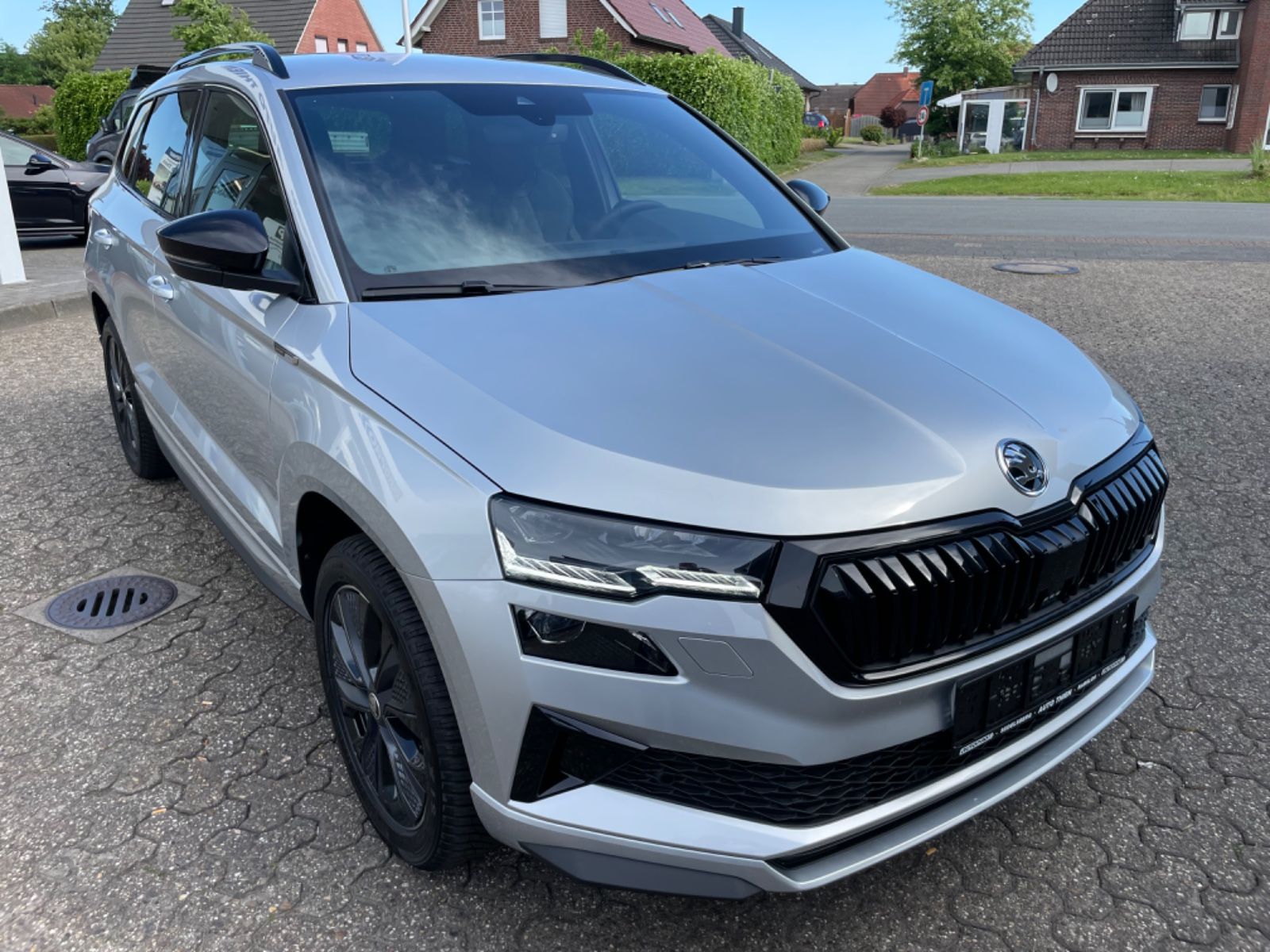 Fahrzeugabbildung SKODA Karoq 2.0 TDI Sportline DSG Navi/Matrix/AHK/4x4