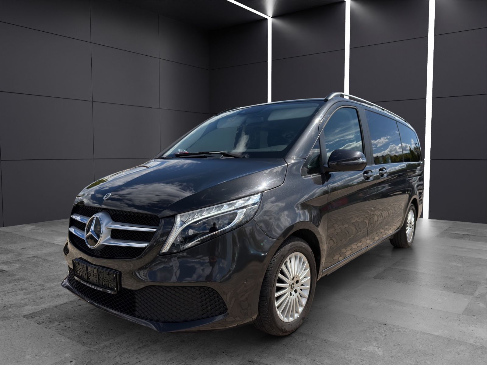 Mercedes V 250 - 1