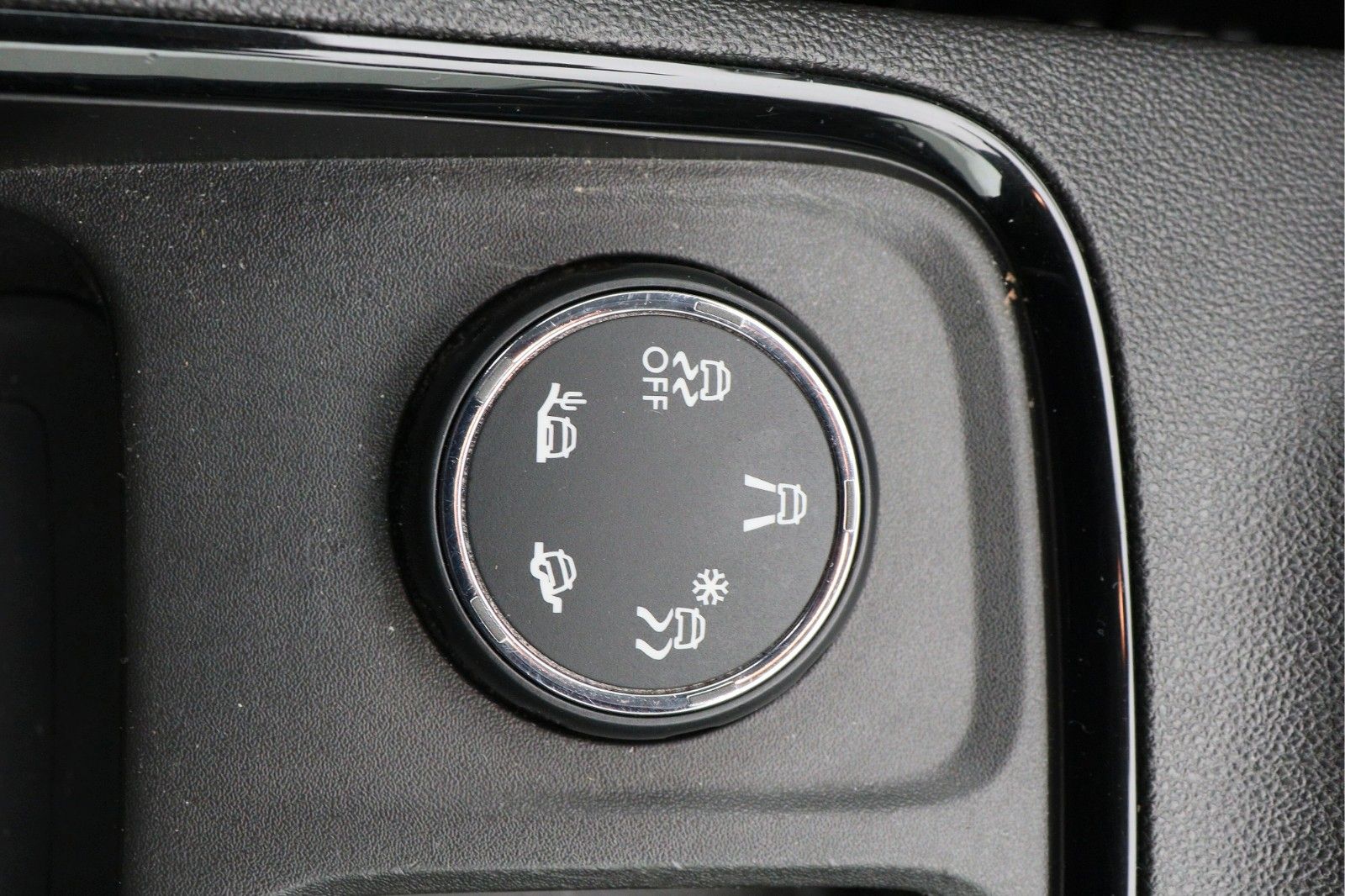 Fahrzeugabbildung Opel Grandland X 1.2 Edition AHK TEMPO LED