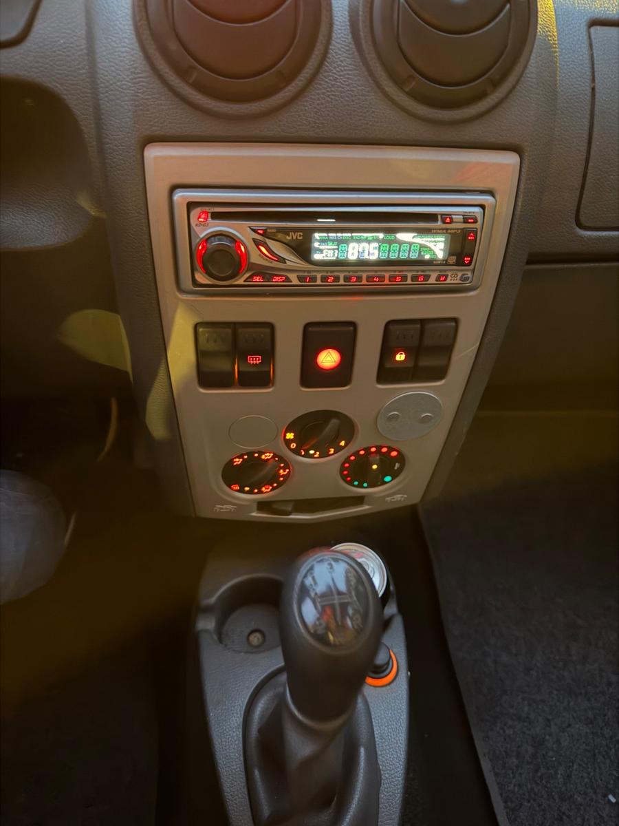 Dacia Logan 2008 — photo 14
