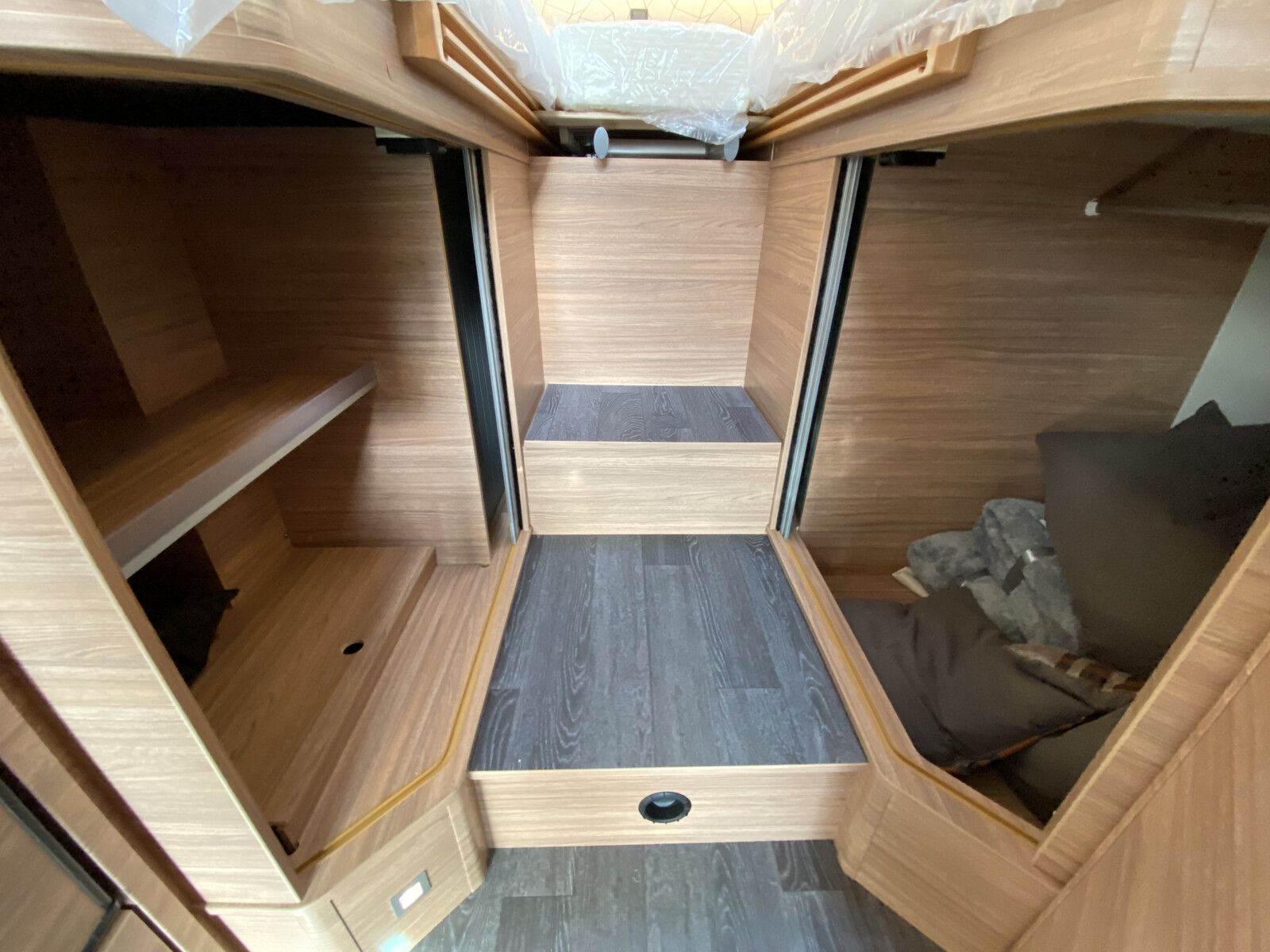 Fahrzeugabbildung Weinsberg CaraCompact MB EDITION PEPPER 640 MEG